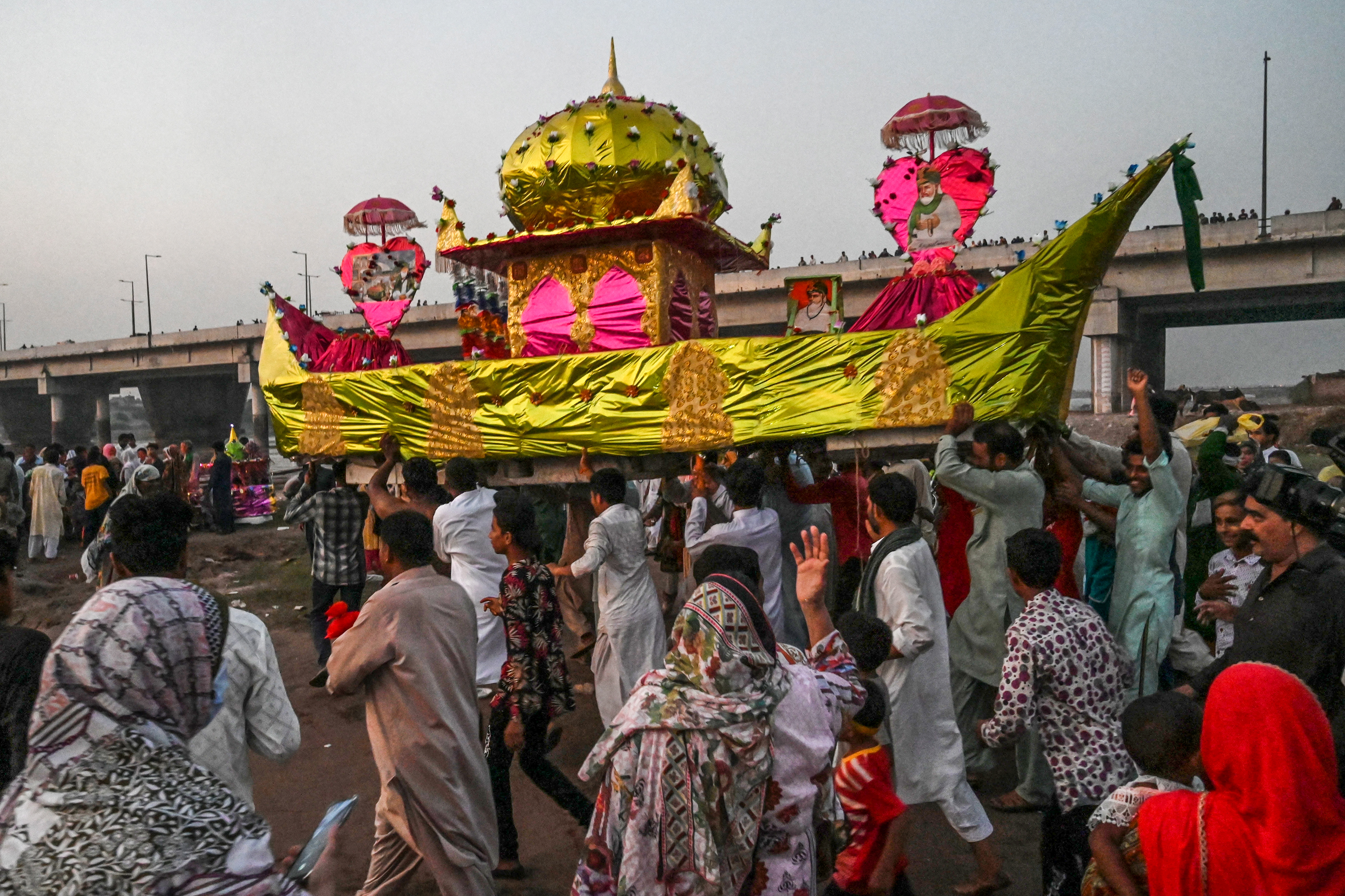 احتفال بذكرى ولادة عبد القادر الكيلاني في باكستان