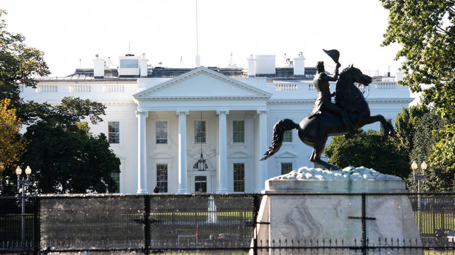بعد إعلان فوز أي شخص بالانتخابات فإنه لا يستلم أي سلطة رسمية حتى العشرين من يناير